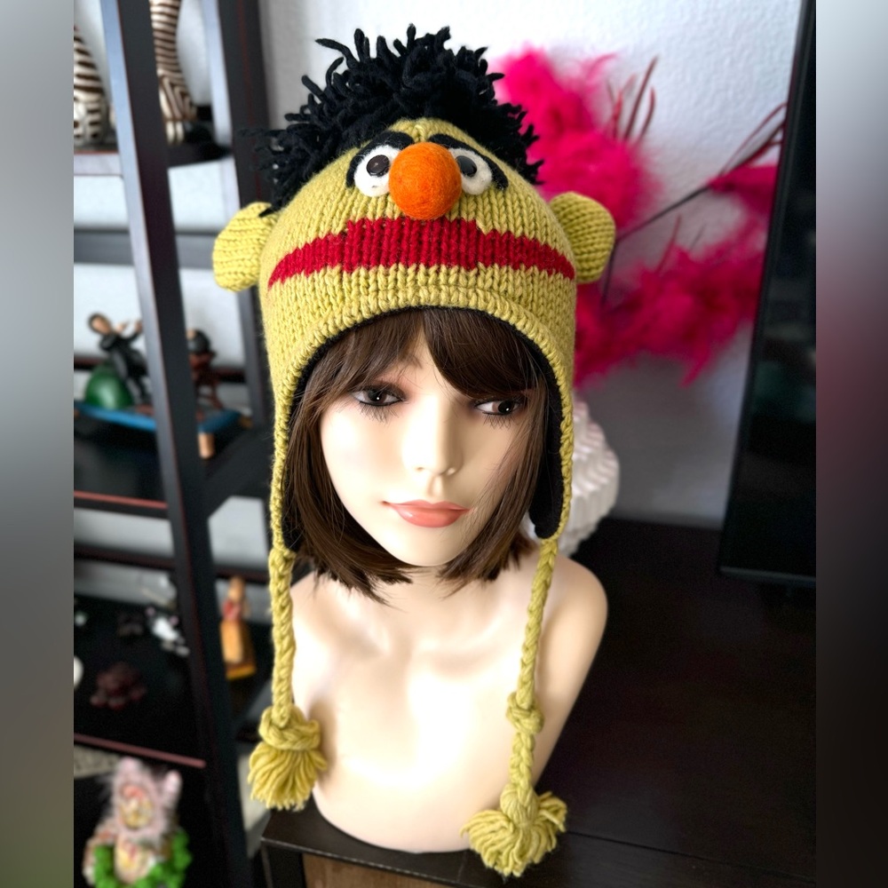 Knit Nepal Wool Bert Hat